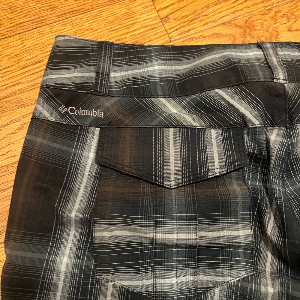 Columbia Women's Omni-Shade Plaid Bermuda Shorts Sz 4 - Picture 5 of 7